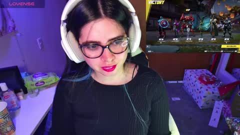 Im Violet online show from 12.23.24