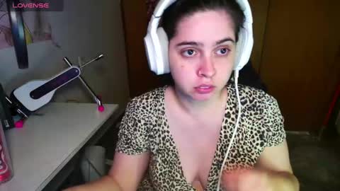 Im Violet online show from 01.26.25