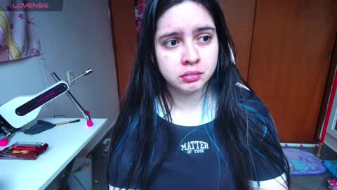 Im Violet online show from 02.09.25