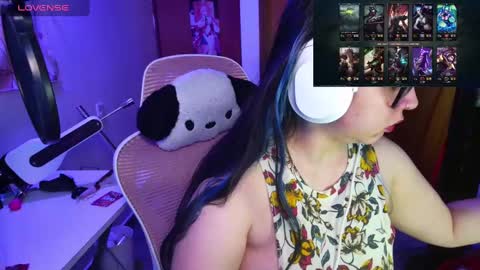 Im Violet online show from 02.19.25