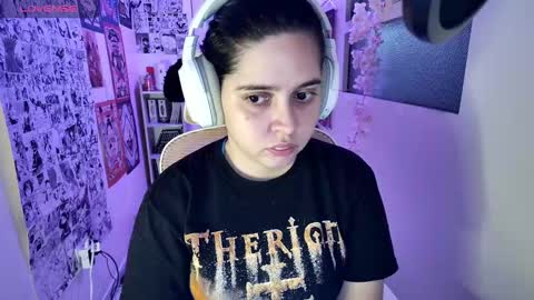 Im Violet online show from 10.02.25