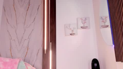 Vallolet Peach  online show from 02.06.26