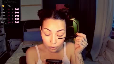 Snapshot of valorant_girl chatting on 04.23.26 Little Devil online show from 04.23.26