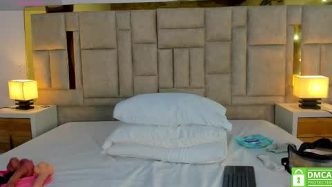 valtira nova online show from 03.25.26