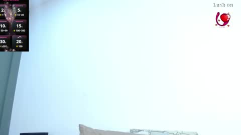 Snapshot of vampgyal chatting on 10.09.25 vamp online show from 10.09.25