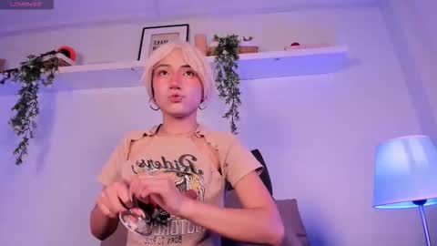 Snapshot of vampgyal chatting on 12.18.25 vamp online show from 12.18.25