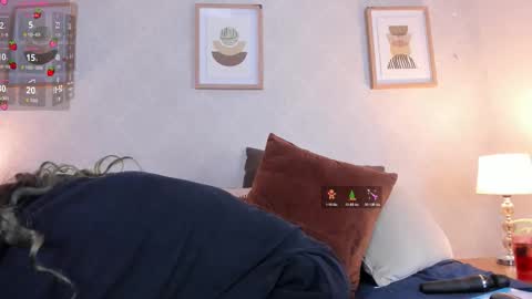 Snapshot of vampgyal chatting on 12.20.25 vamp online show from 12.20.25