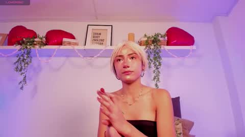 Snapshot of vampgyal chatting on 02.27.26 vamp online show from 02.27.26