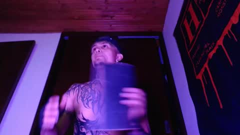 david guzman i model independenthelp me with a thumbs up online show from 02.13.25