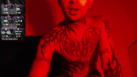 david guzman i model independenthelp me with a thumbs up online show from 02.14.25