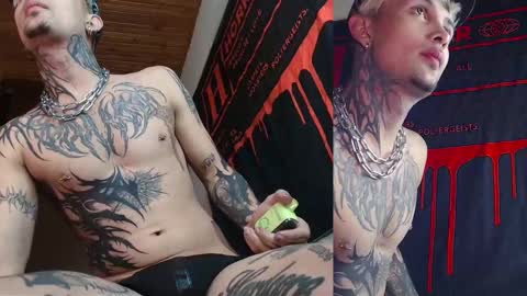 david guzman i model independenthelp me with a thumbs up online show from 02.19.25