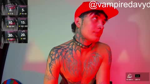 david guzman i model independenthelp me with a thumbs up online show from 09.26.25