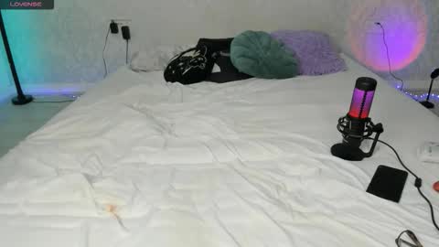 Vamppire Girl   online show from 09.29.25