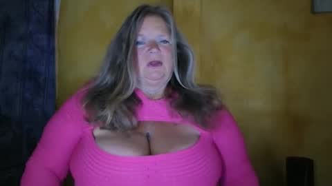 Snapshot of vampwoman chatting on 05.13.26 vampwoman online show from 05.13.26