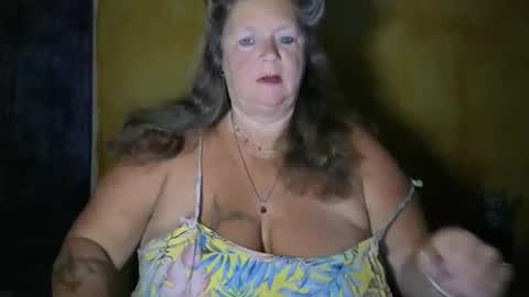 Snapshot of vampwoman chatting on 05.28.26 vampwoman online show from 05.28.26
