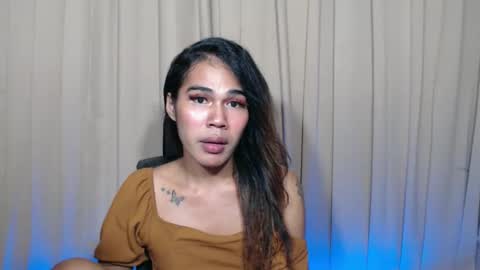 Snapshot of vampy_ebony_laxine chatting on 11.24.25 vampy_ebony_laxine online show from 11.24.25