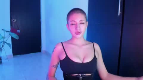 Snapshot of vandalovee chatting on 06.10.26 Babi Alu online show from 06.10.26
