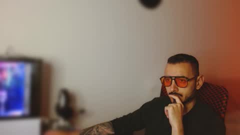 vanderheyl online show from 10.22.25