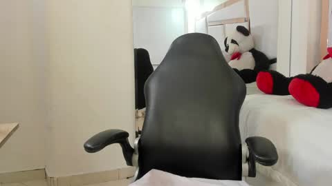 Snapshot of vanel_lope chatting on 05.15.26 Vanel Lope online show from 05.15.26