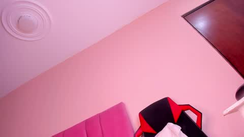 Snapshot of vaness_dior chatting on 02.07.25 vaness_dior online show from 02.07.25