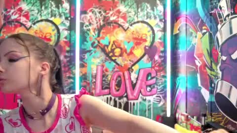 Snapshot of vanessa_love chatting on 05.24.26 Vanessa online show from 05.24.26