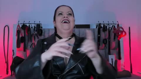 Vanessa online show from 11.25.25