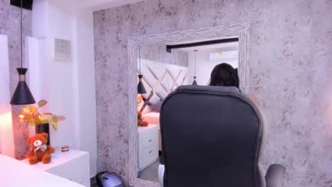 Vanessa  online show from 02.08.26