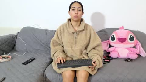 vanessaadol online show from 02.21.26