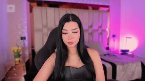 vanessaduval online show from 09.11.25