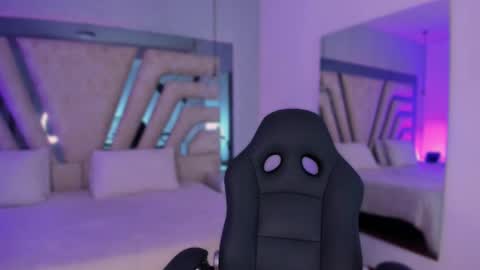 vanessaduval online show from 10.29.25