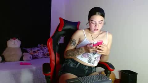 Vanesa online show from 12.21.25