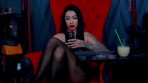 Miss Vanessa online show from 03.11.25