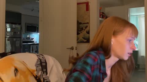 Snapshot of vanessapark chatting on 12.17.24 Vanessa online show from 12.17.24