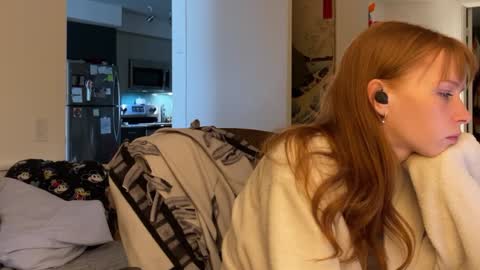 Snapshot of vanessapark chatting on 12.30.24 Vanessa online show from 12.30.24