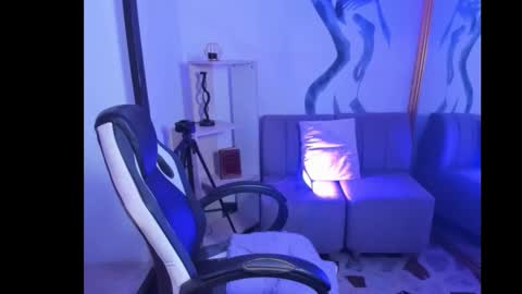 vanessascott_ online show from 02.16.26