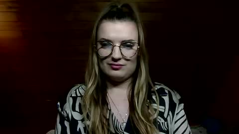 Vanessa online show from 12.19.25