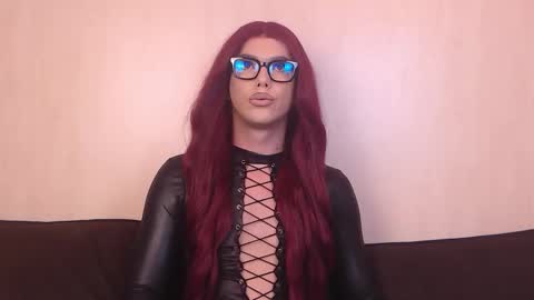 Snapshot of vanessaviperr chatting on 09.11.25 Vanessa online show from 09.11.25