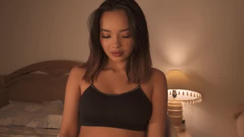 Snapshot of vanesse_ chatting on 10.04.25 Irina online show from 10.04.25