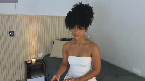 Snapshot of vanestrauss chatting on 02.12.26 New account follow me online show from 02.12.26