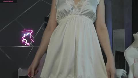 Mia online show from 05.13.26