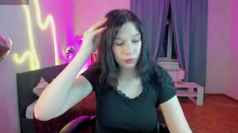 Mia online show from 05.18.26