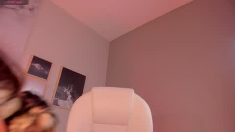 Snapshot of vanillafairy_ chatting on 05.29.26 vanillafairy_ online show from 05.29.26