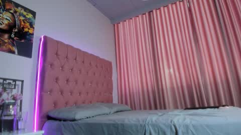 VanillaFlo online show from 11.21.25