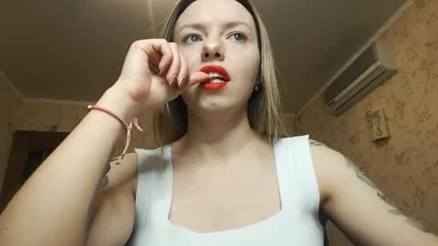 VanillaMuffin online show from 02.20.25