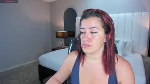 Snapshot of vanitysex chatting on 03.06.25 Karine online show from 03.06.25