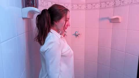 Snapshot of vanlet chatting on 09.29.25 Elizabeth online show from 09.29.25