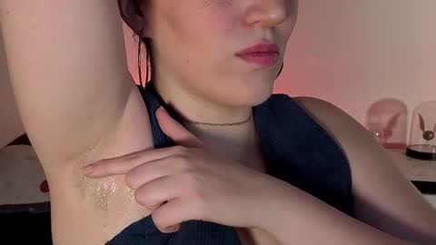 Snapshot of vanlet chatting on 10.08.25 Elizabeth online show from 10.08.25