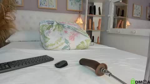 Snapshot of vannia_smith_ chatting on 06.30.26 vannia smith online show from 06.30.26