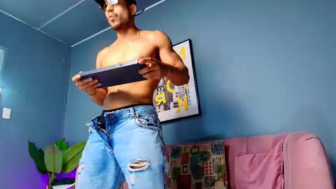 Vans Ross online show from 04.04.26