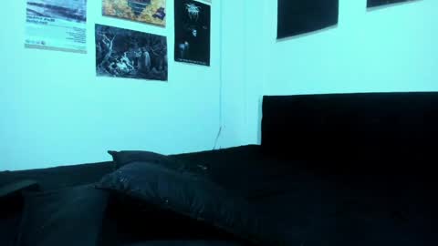 vanvelckan_ online show from 04.14.26